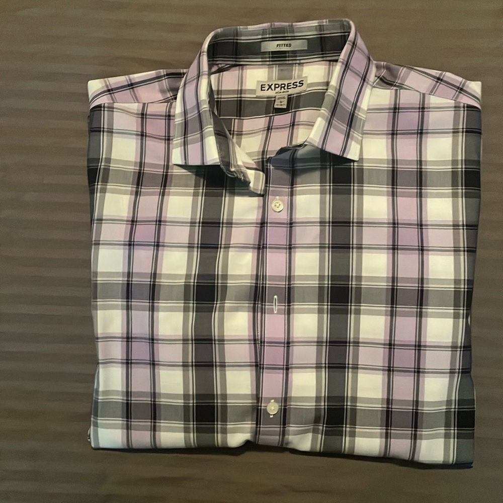 Men’s long sleeved dress button up